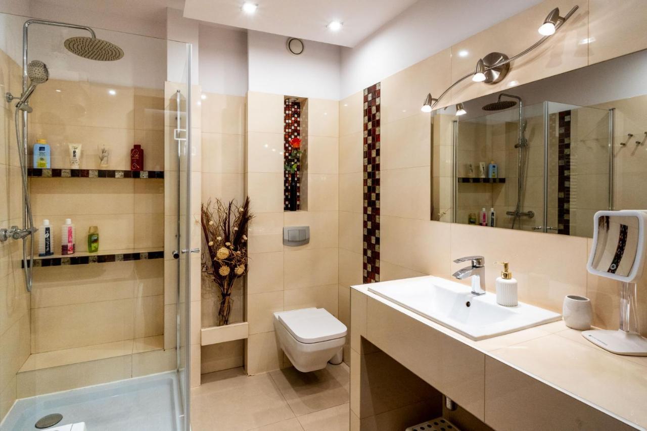 Torre Verona Apartment - 70M2, Terrace, Garage كراكوفيا المظهر الخارجي الصورة