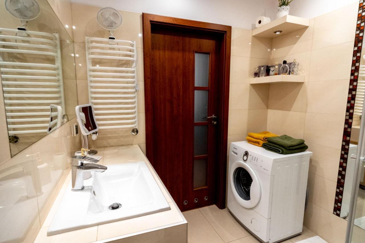 Torre Verona Apartment - 70M2, Terrace, Garage كراكوفيا المظهر الخارجي الصورة